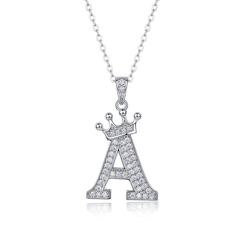 Popular 26 English letters necklace 925 silver for women, fashionable temperament Moissanite chain cross-border clavicle chain