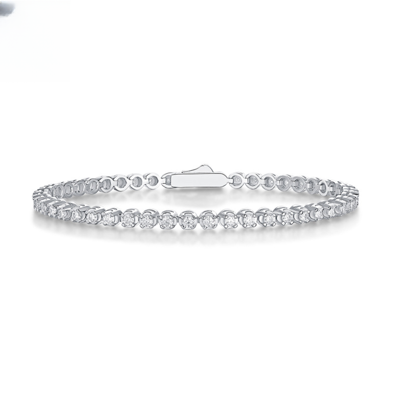 High-end Light Luxury Christmas Bracelet 925 Silver European and American INS Style Moissanite Bracelet In Stock for Dropshipping