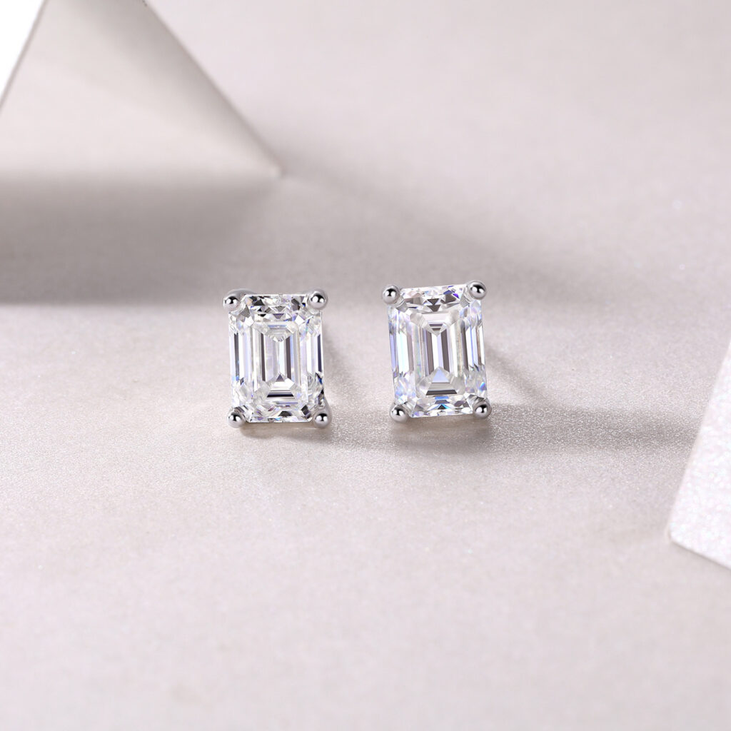 Simple and Fashionable New 925 Silver Earrings for Women with High-end Feel, Popular on Douyin Live Moissanite Earrings