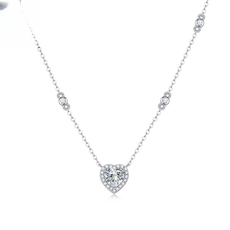 s925 Silver Pendant New Fashion Heart-shaped Moissanite Knowing Necklace Hot Sale In-stock Sweater Chain Factory Direct