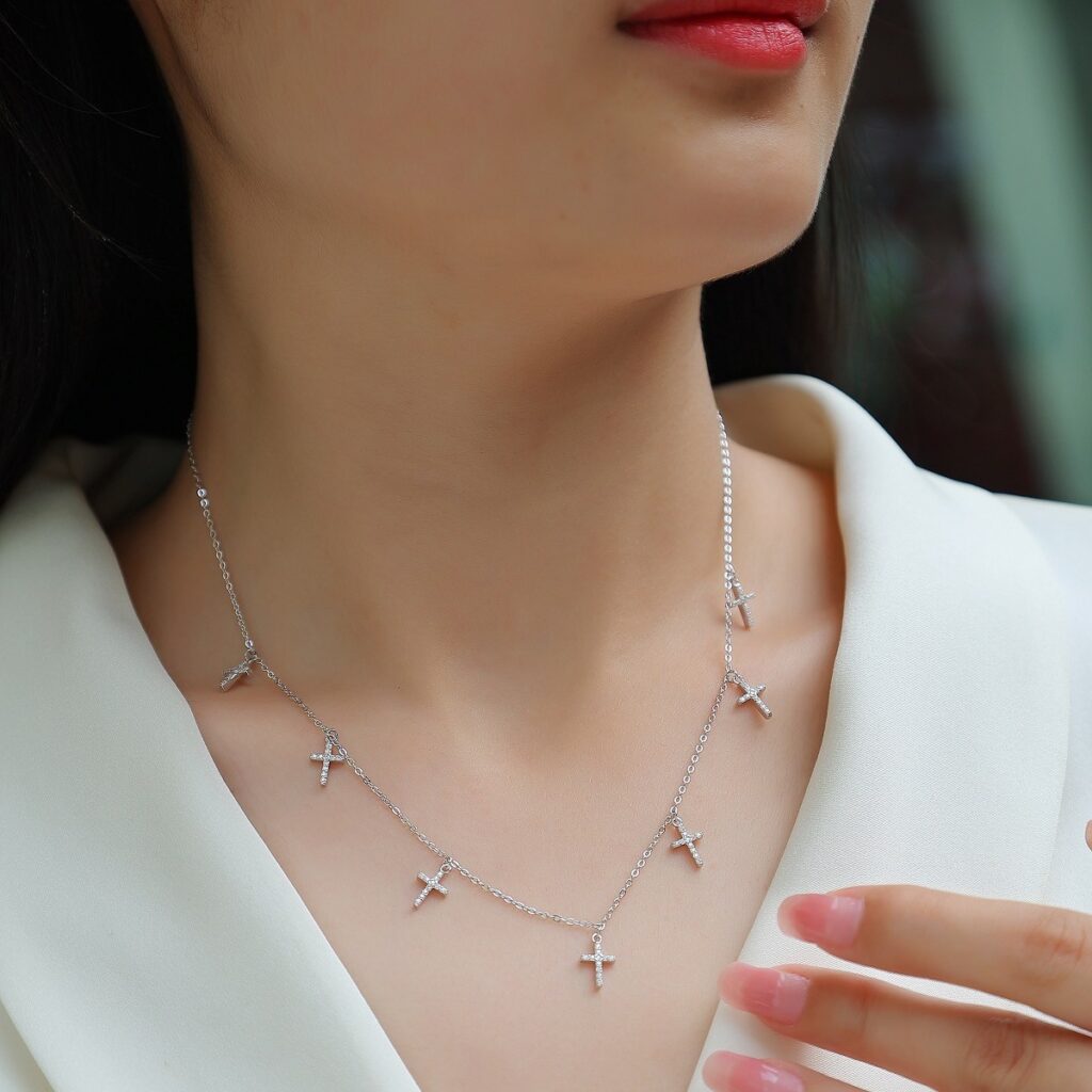 S925 silver necklace Moissanite pendant fashion clavicle chain cross-border hot-selling accessories source factory wholesale